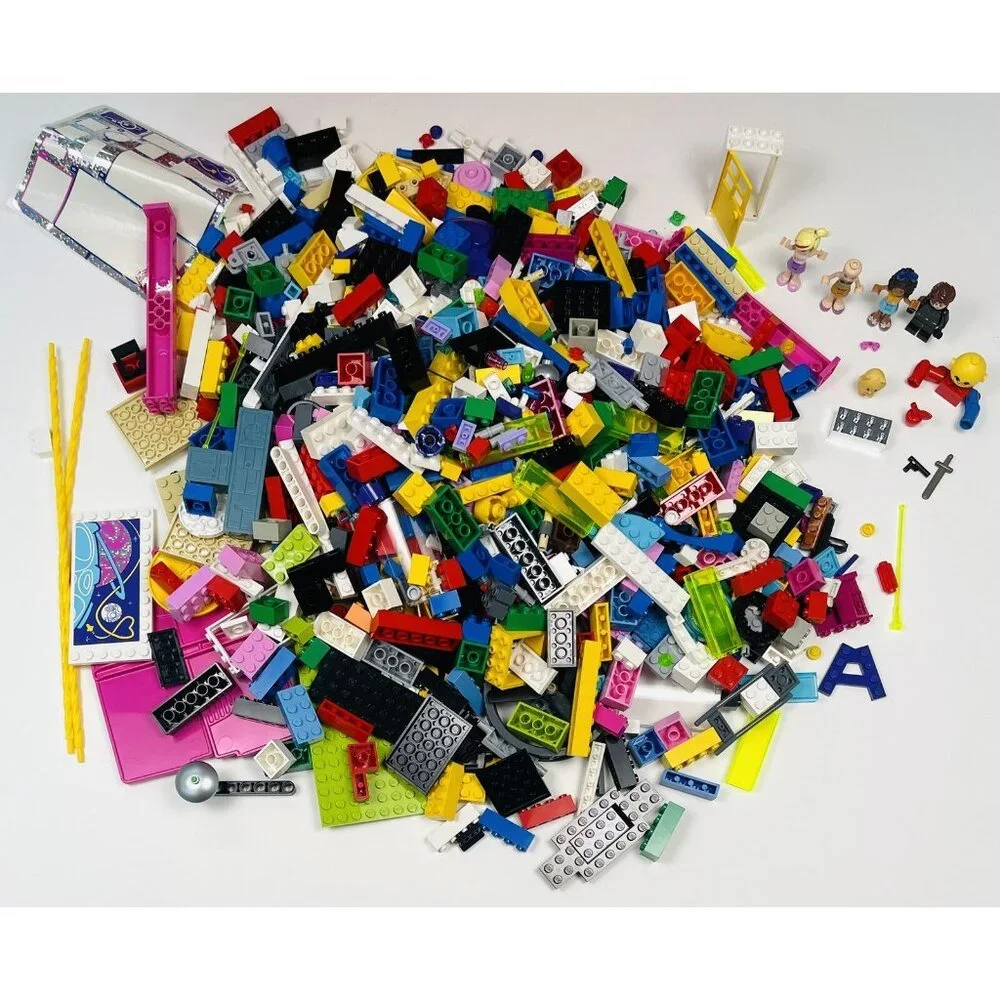 VTG 1980s LEGO Red Hard Plastic Carrying Case w/ 3+ lbs Bricks & Figures *READ*